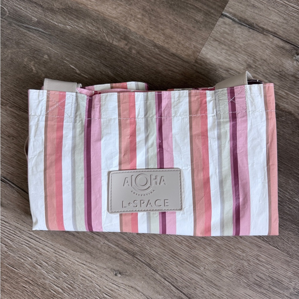 Aloha Collection HOLO HOLO
San Tropez Stripe by L*SPACE NWOT - Picture 6 of 9